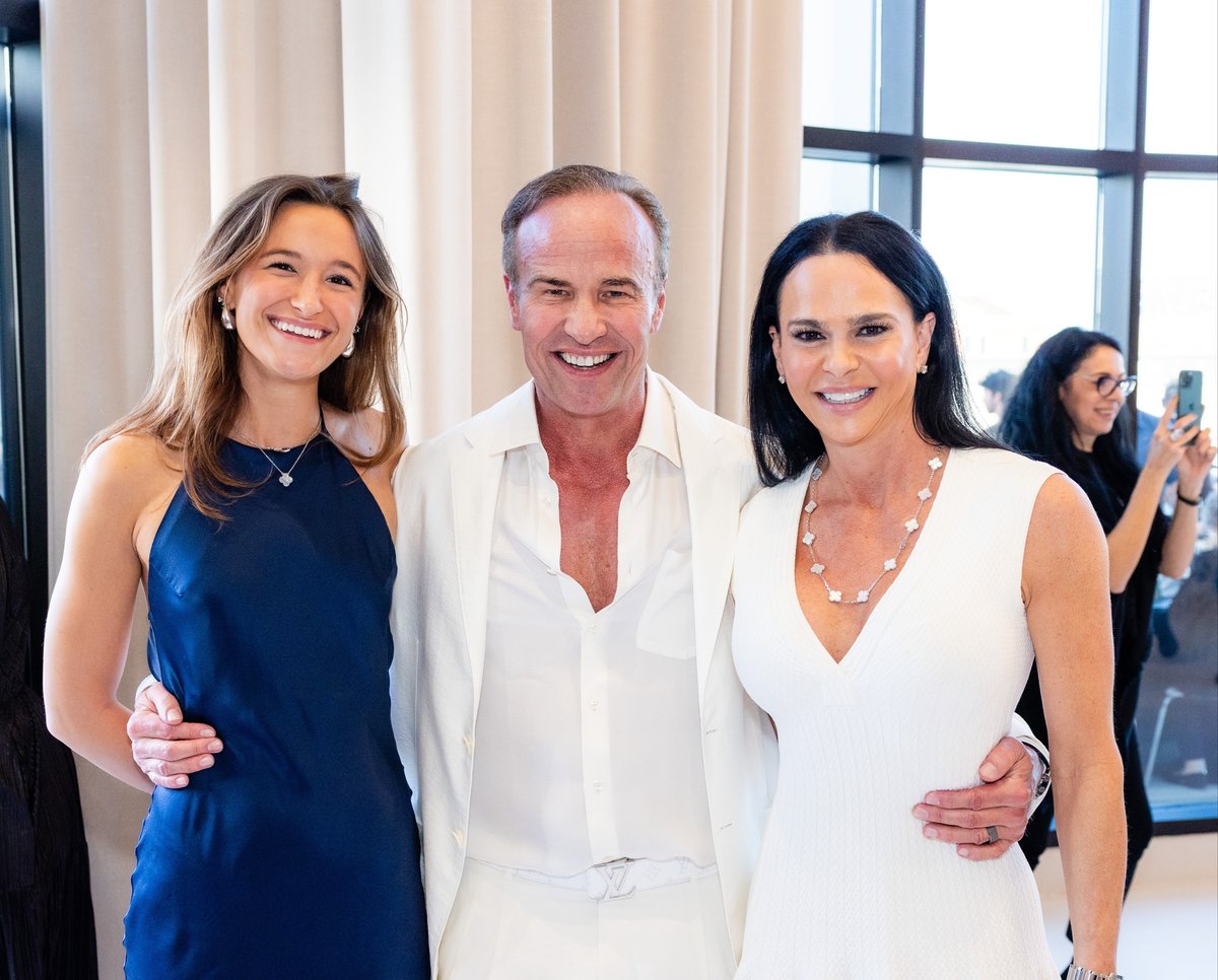 Annabella Bernhardt, Alex Bernhardt, Jr. and Tavia Bernhardt. 